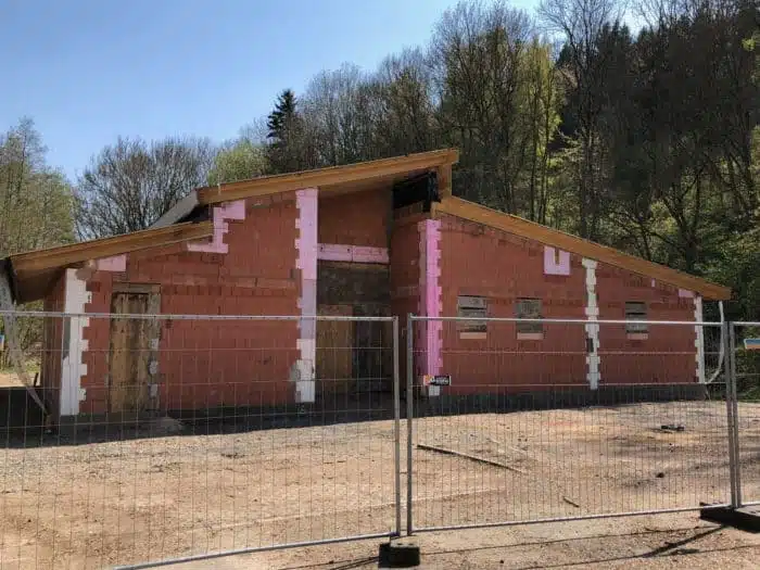 Rohbau Erlebniszentrum Heimkehle im April 2019